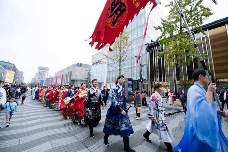 服装行业的微店模式：周建敏服装微店的探索与实践